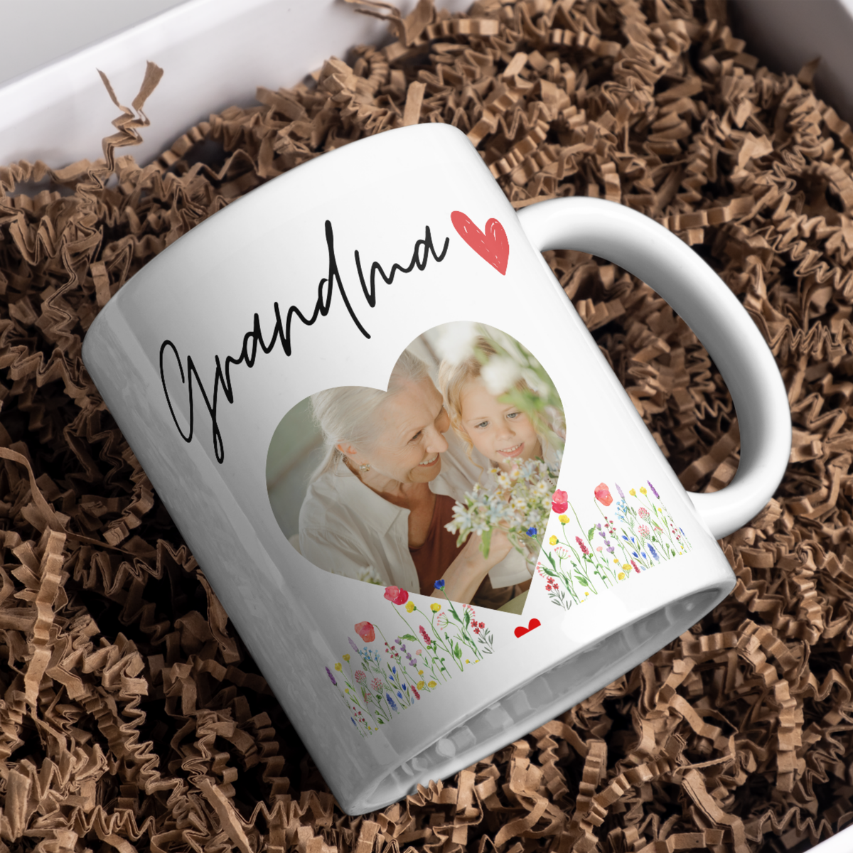 Grandma Heart Photo Mug – gift presentation on paper packing