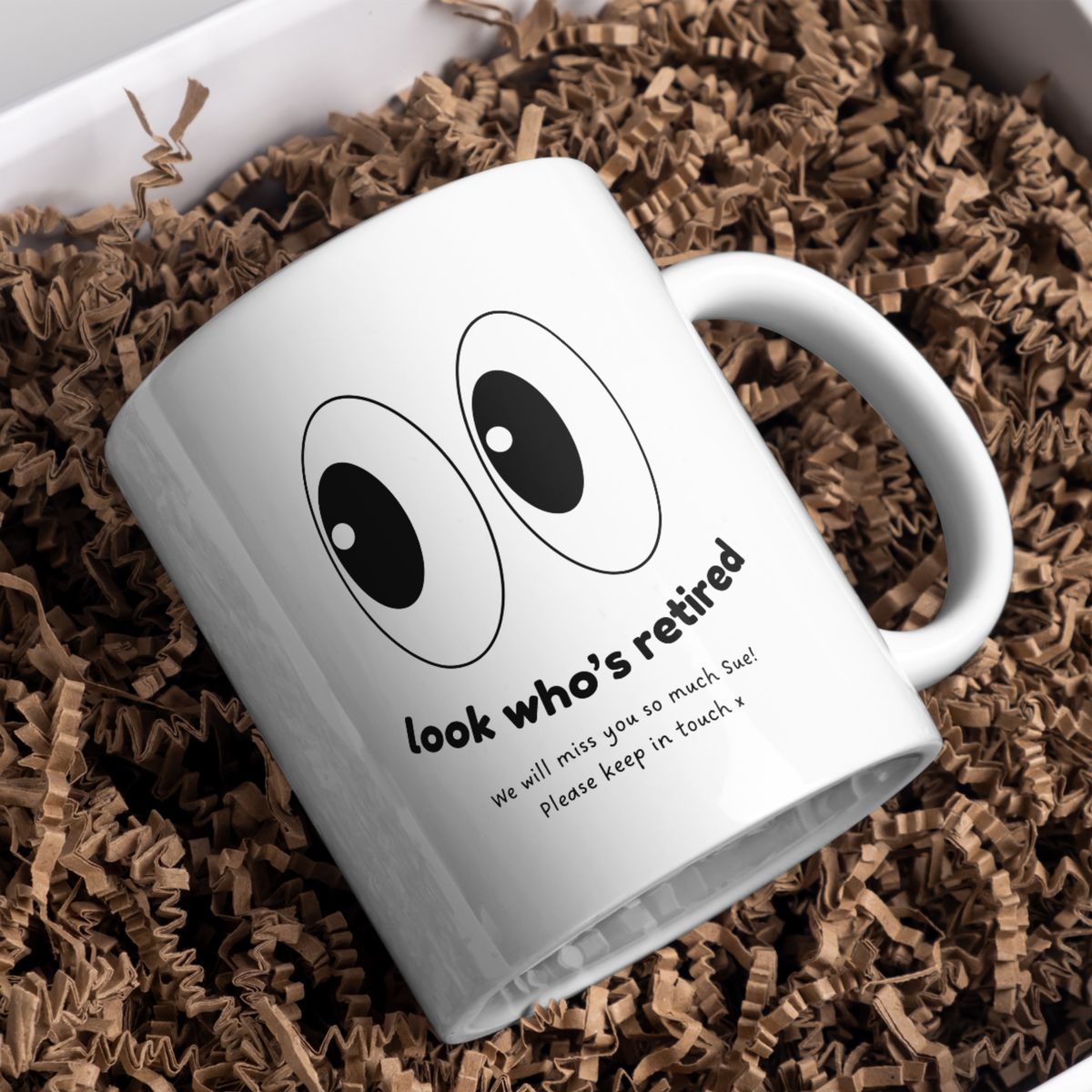 Look Whos Retired Cartoon Eyes Mug – gift presentation on paper packing
